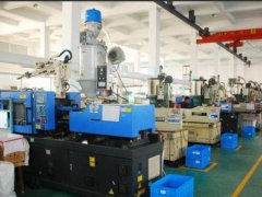 如何進行改性工程塑料注塑機的每日維護？